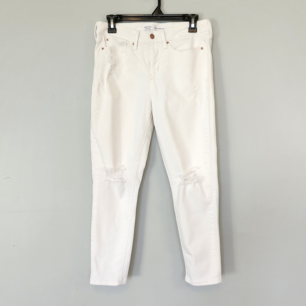 Signature Levi Strauss Mid Rise Skinny Crop Jeans